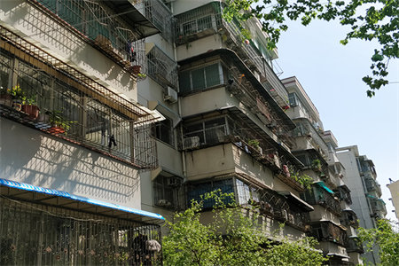 金兰小区149m2精装3室2厅2卫70万出售